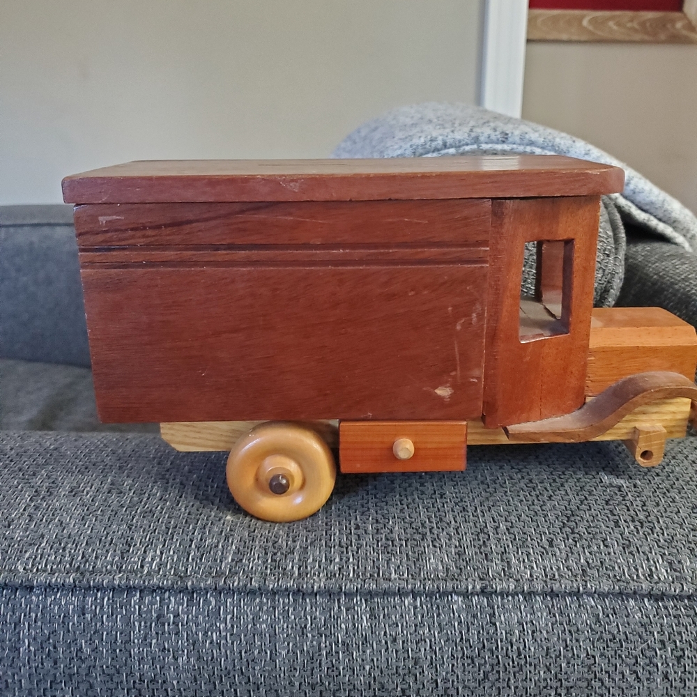 Wooden Truck coin bank